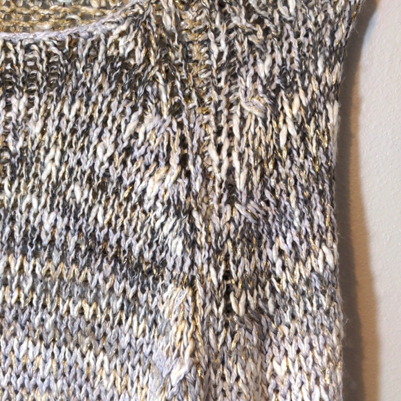 R D Style Sweater - Picture 3 of 6